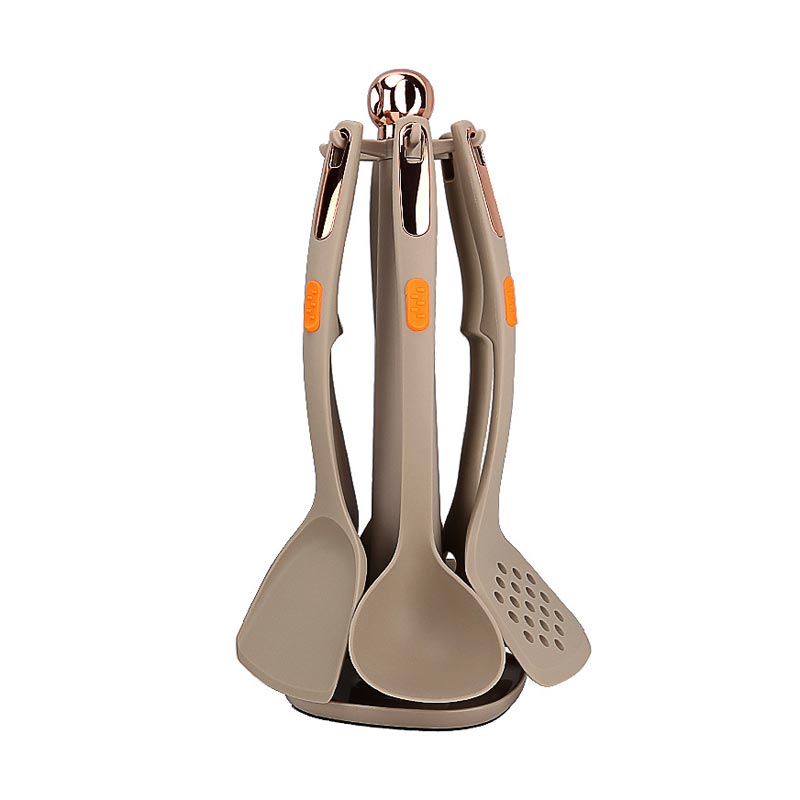 Outils de cuisine en silicone écologiques servant des tourneurs