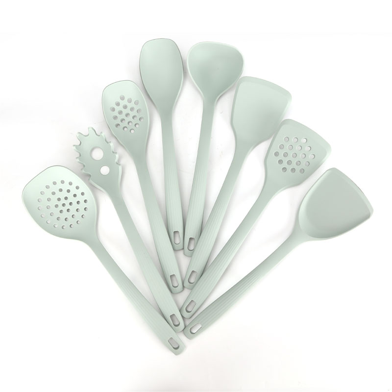 Ensemble d'ustensiles monobloc en silicone sans couture
